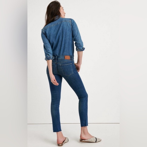 Lucky Brand Lolita Skinny Distressed Crop in Size 2/26 - Picture 3 of 11
